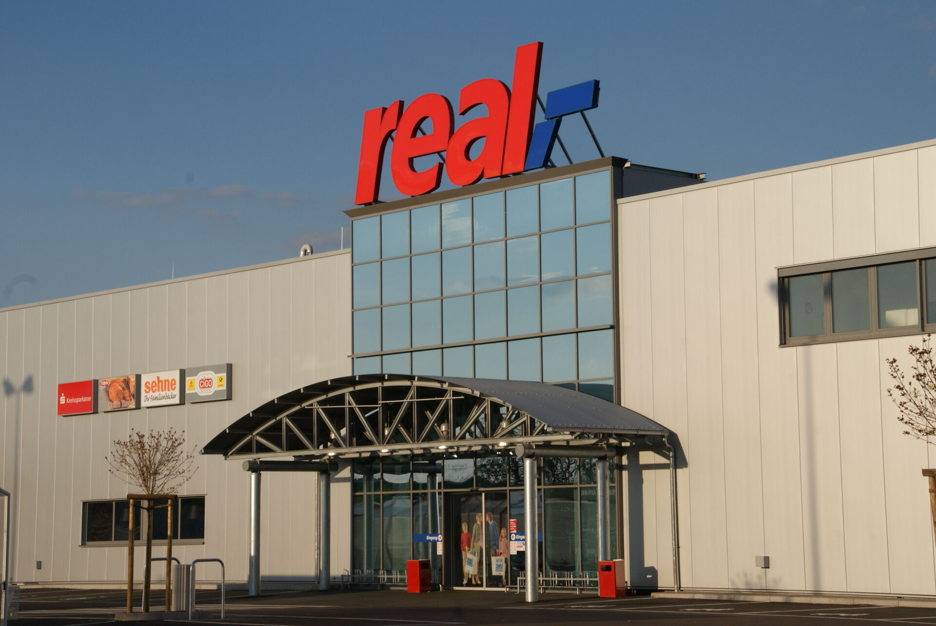 Real Markt I + II